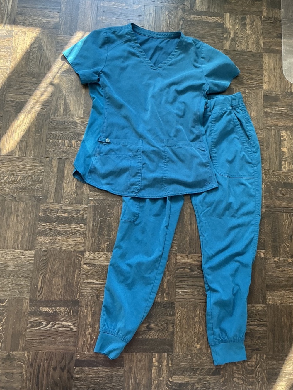 Med Couture Caribbean Blue Jogger Scrub Set